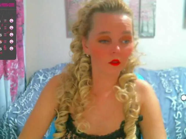 Live sex webcam photo for ChristieRoses #270878847