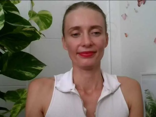 Live sex webcam photo for CelesteKissab #270875079