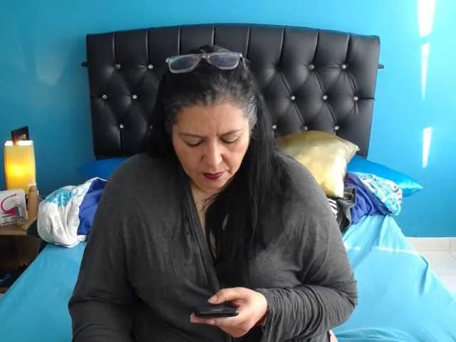 Live sex webcam photo for candystorm01 #270875215