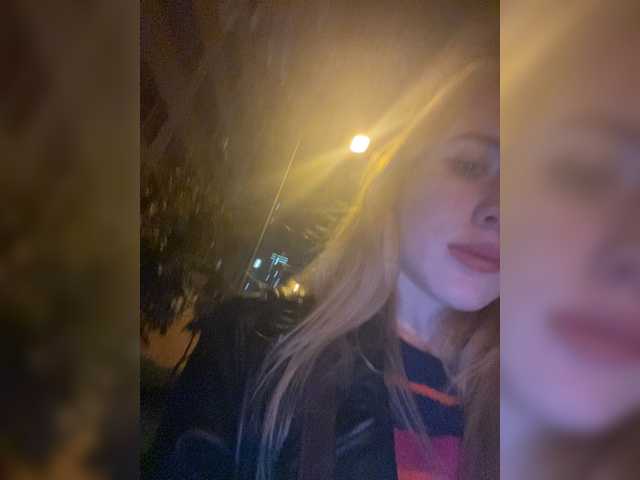 Live sex webcam photo for Likachkaa #270878219