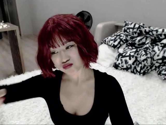 Live sex webcam photo for LucyLiu #270878964