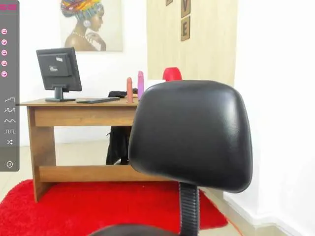 Live sex webcam photo for elensweet18 #270867129