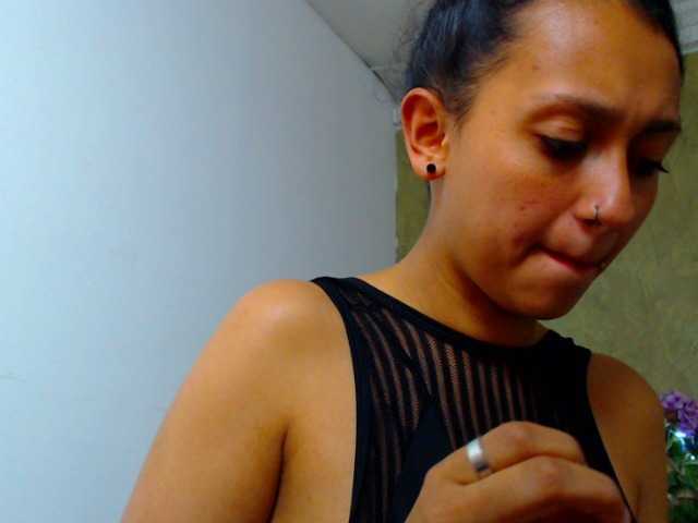 Live sex webcam photo for Alisha-kalu #270867494