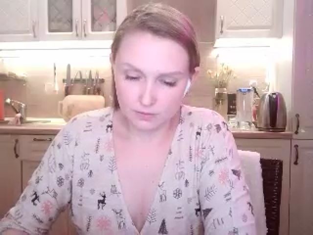 Live sex webcam photo for JaneGrey111 #270877033