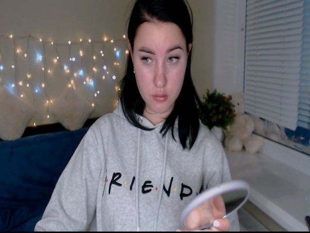 Live sex webcam photo for JenniferGill #270869595
