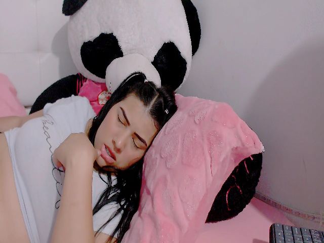 Live sex webcam photo for Lucy_park #270872921