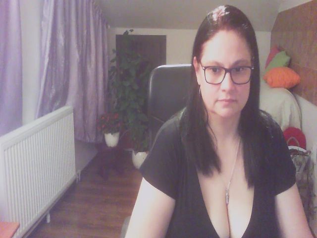 Live sex webcam photo for boosty4you #270880846