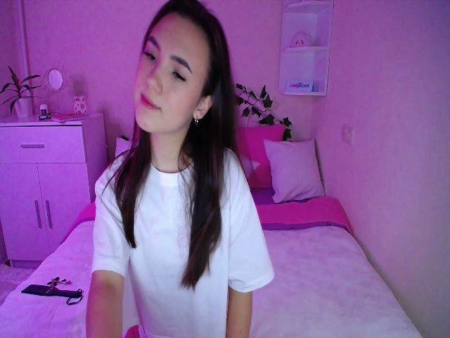 Live sex webcam photo for BabyPolina #270876834