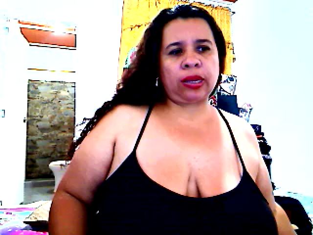 Live sex webcam photo for LatinaBigAss4 #270868416