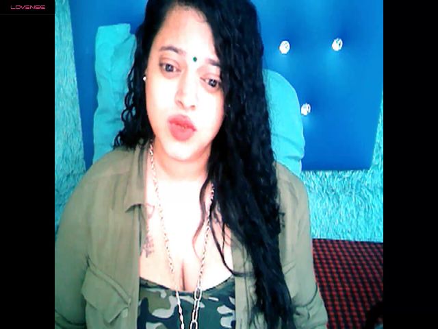 Live sex webcam photo for Sexyval4u #270870051