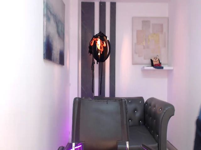 Live sex webcam photo for Arya_stark_ #270881074