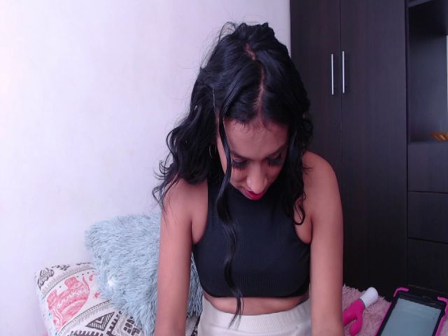 Live sex webcam photo for Karim_lee #270880944
