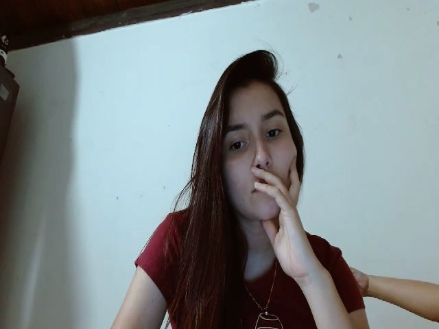Live sex webcam photo for Girlhot29 #270869853
