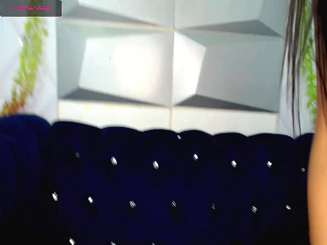 Live sex webcam photo for Slutty_Milf_ #270876146