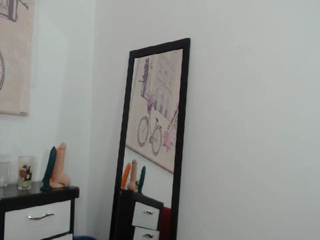 Live sex webcam photo for cata122 #270869788