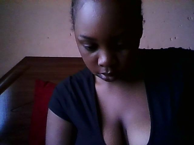 Live sex webcam photo for ebonyslut95 #270872167