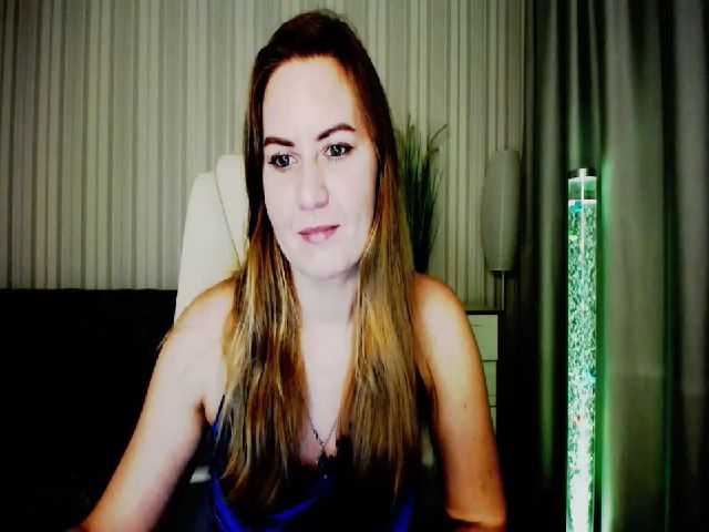 Live sex webcam photo for CintyCat #270877034