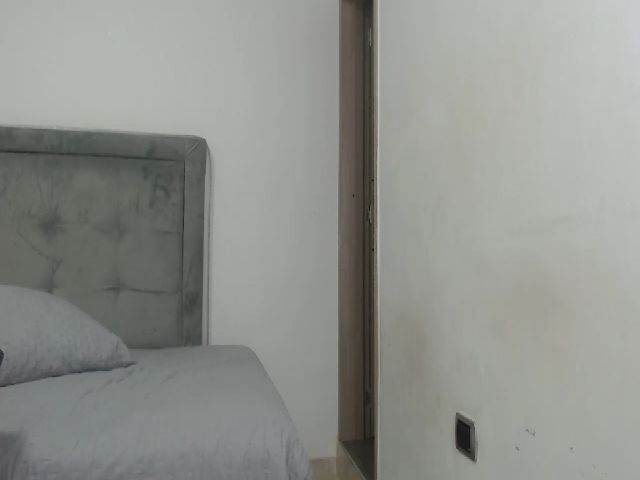 Live sex webcam photo for Noha_24_ #270877239