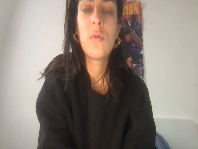 Live sex webcam photo for Cami_coquine #270872823
