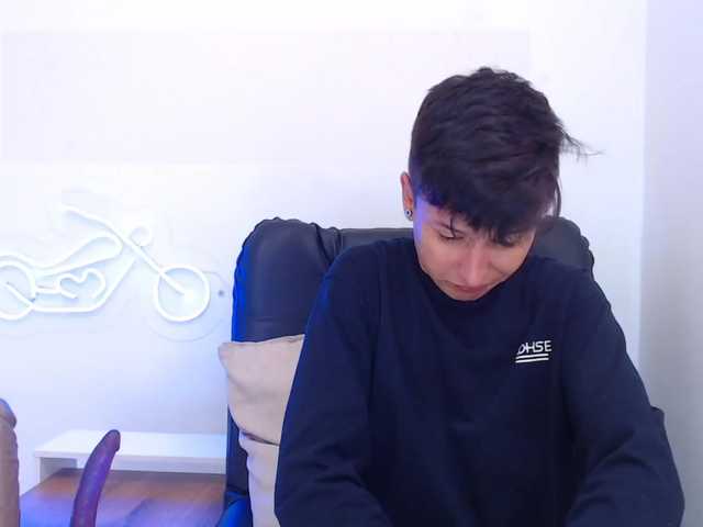 Live sex webcam photo for TamaraRyan #270875248