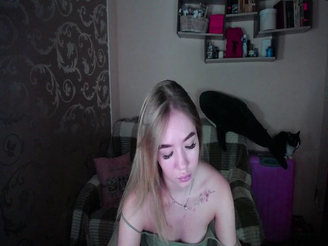 Live sex webcam photo for MagiclFlower #270878185