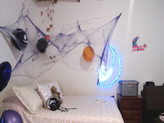 Live sex webcam photo for OnixxLee #270881055