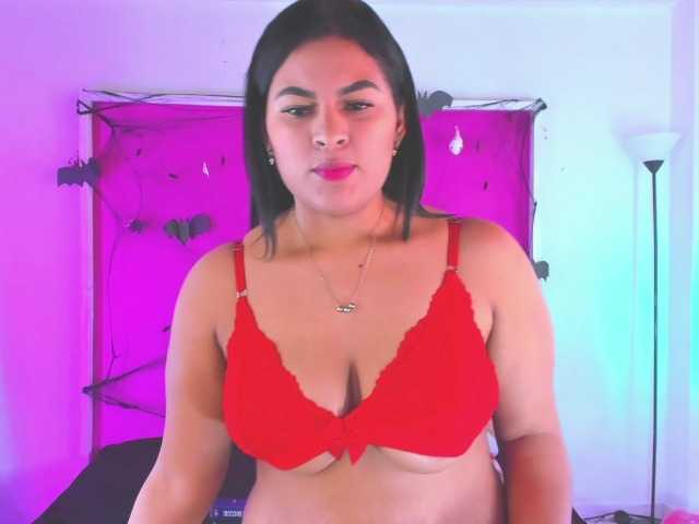 Live sex webcam photo for Vanessagomez1 #270875295