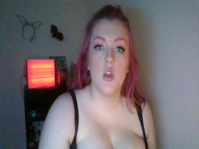 Live sex webcam photo for NicoleRoseyJJ #270881690