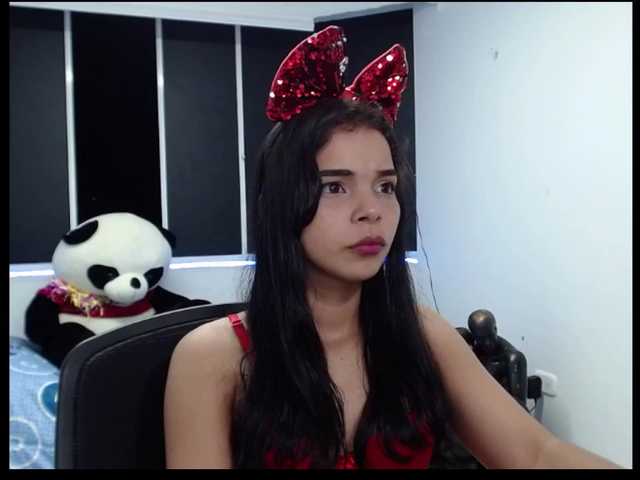 Live sex webcam photo for Gabi17a #270866955