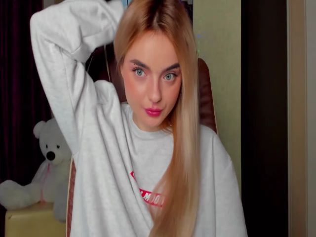 Live sex webcam photo for Basted_W #270875697