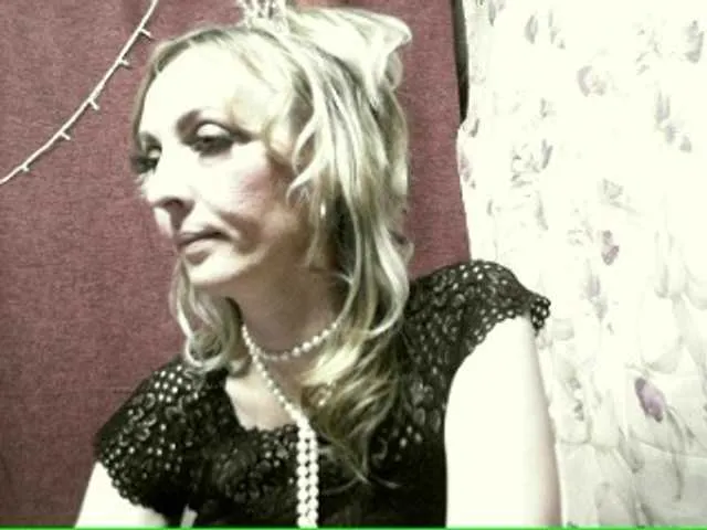 Live sex webcam photo for Wiwjendecor #270870844
