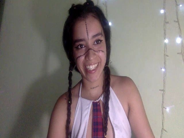 Live sex webcam photo for tinquerbell69 #270881923