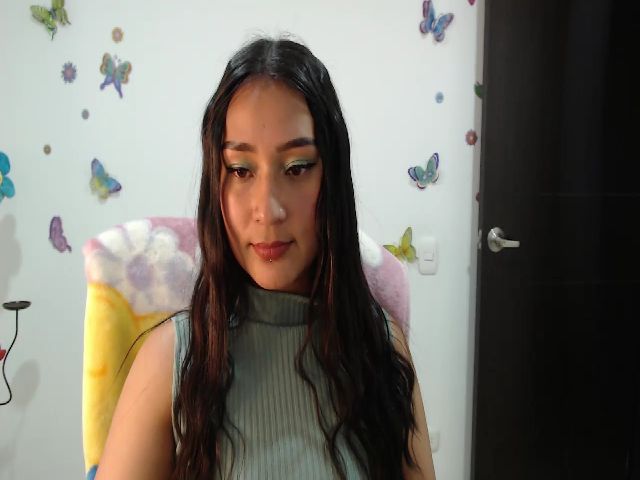 Live sex webcam photo for Summer_Cum1 #270869588