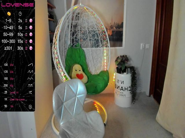 Live sex webcam photo for Sh0wroom #270873537
