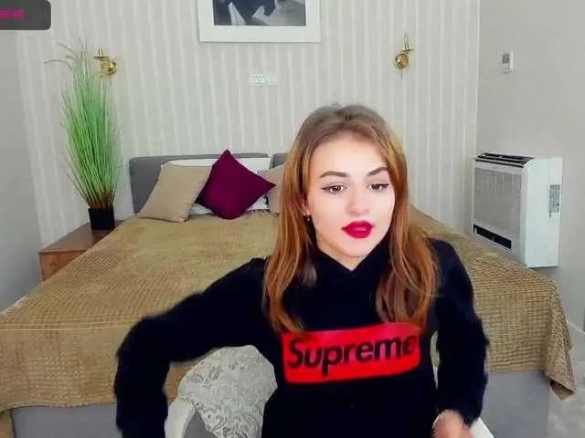 Live sex webcam photo for LiliDanger #270878353