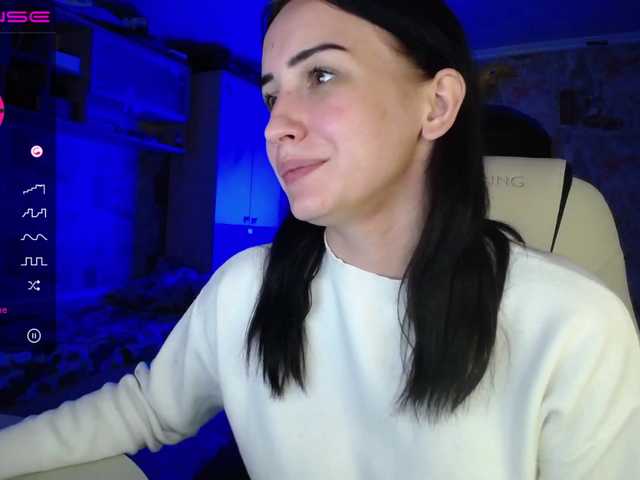 Live sex webcam photo for -Bombshell- #270874238