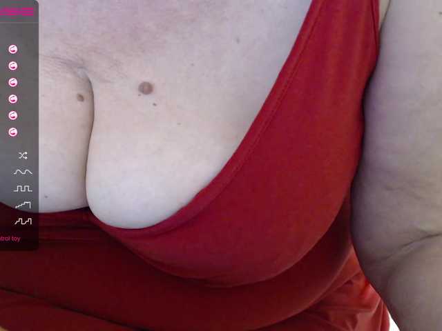 Live sex webcam photo for MadamSG #270893273