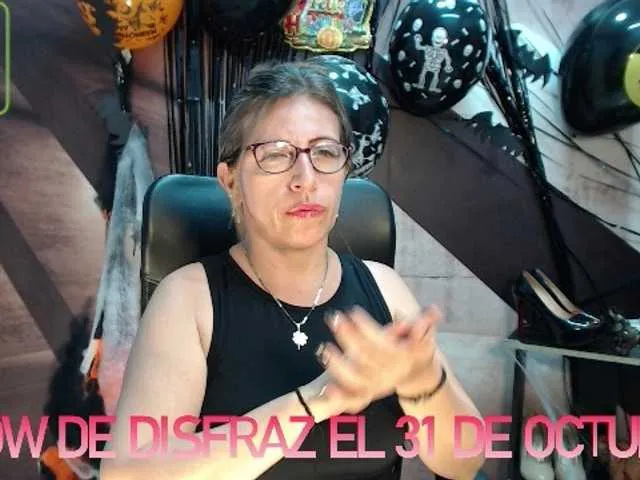 Live sex webcam photo for maturehot-1 #270884029