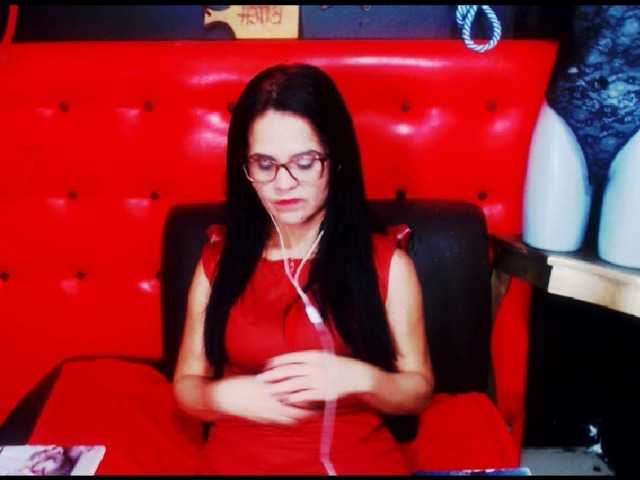 Live sex webcam photo for AngieSlave #270884223