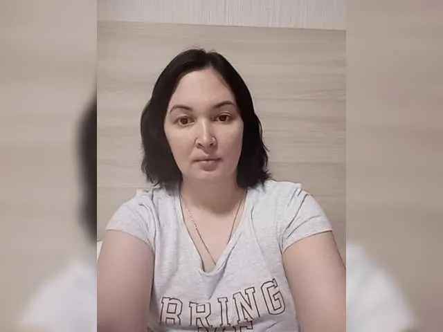 Live sex webcam photo for Mia883 #270894205