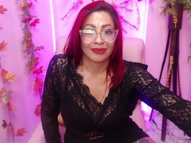 Live sex webcam photo for miranda-spark #270884027