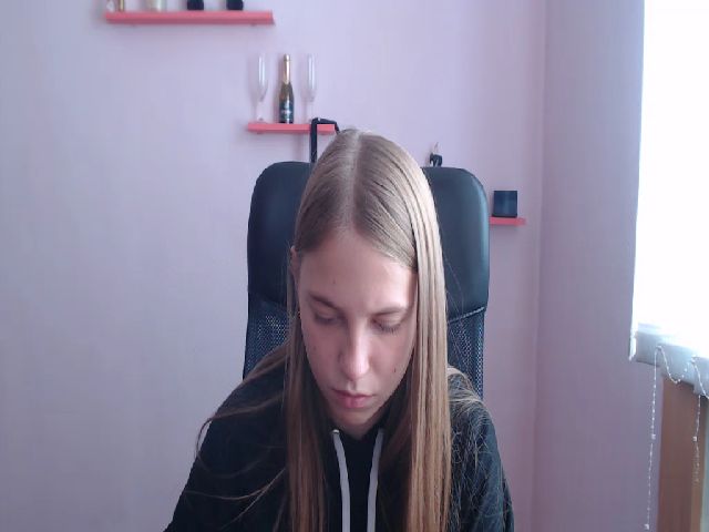 Live sex webcam photo for SshyTeen #270888556