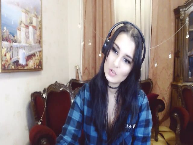 Live sex webcam photo for GraceLuv #270894287