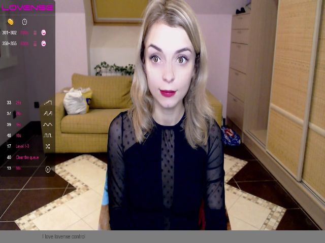 Live sex webcam photo for ELLIEFLOYD #270891976