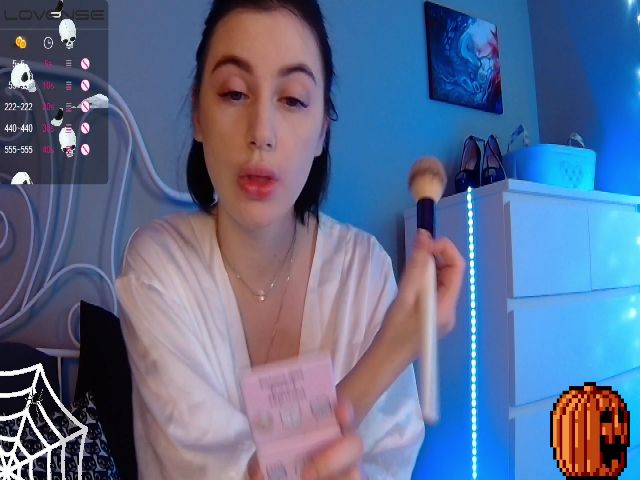 Live sex webcam photo for SofiKittyy #270896538