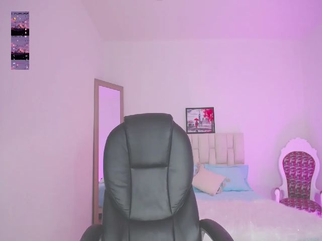 Live sex webcam photo for Karina_V #270888170