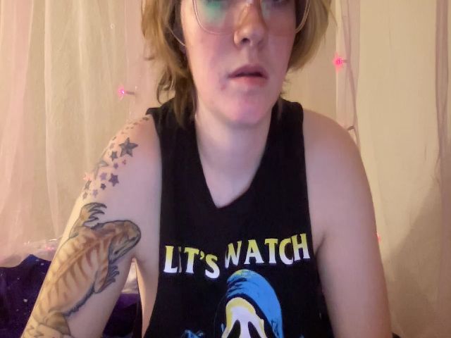 Live sex webcam photo for CandyBurger #270886506