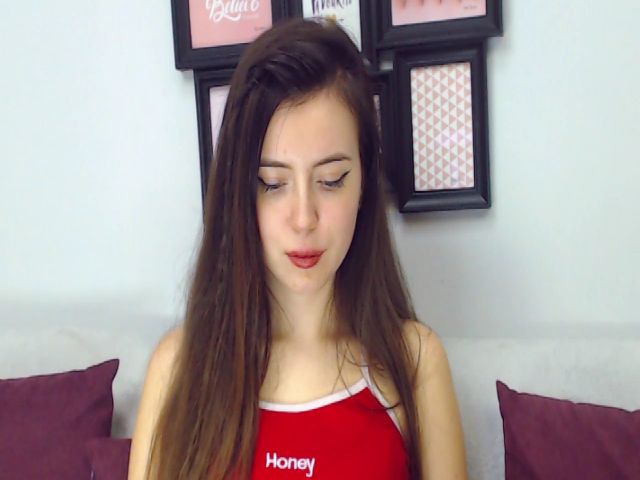Live sex webcam photo for TaminaRey #270891792