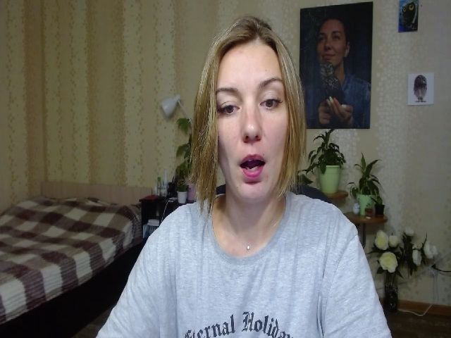 Live sex webcam photo for Emi_lywild #270891151