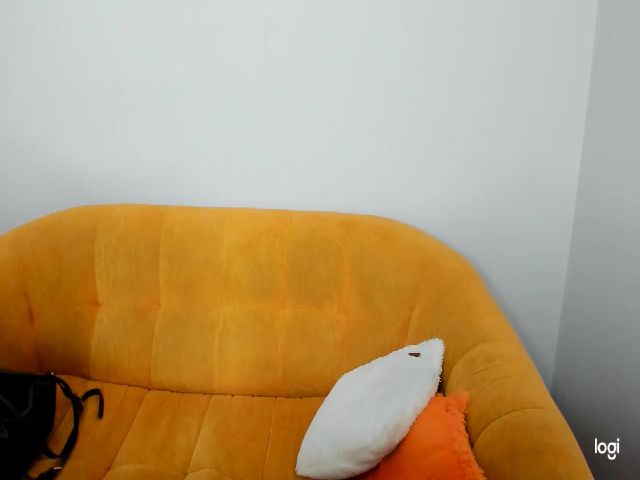 Live sex webcam photo for YourMissMasha #270886425